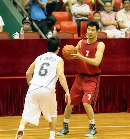 在冠军争夺 在冠军争夺