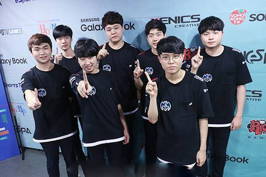 但他们的共 但他们的共