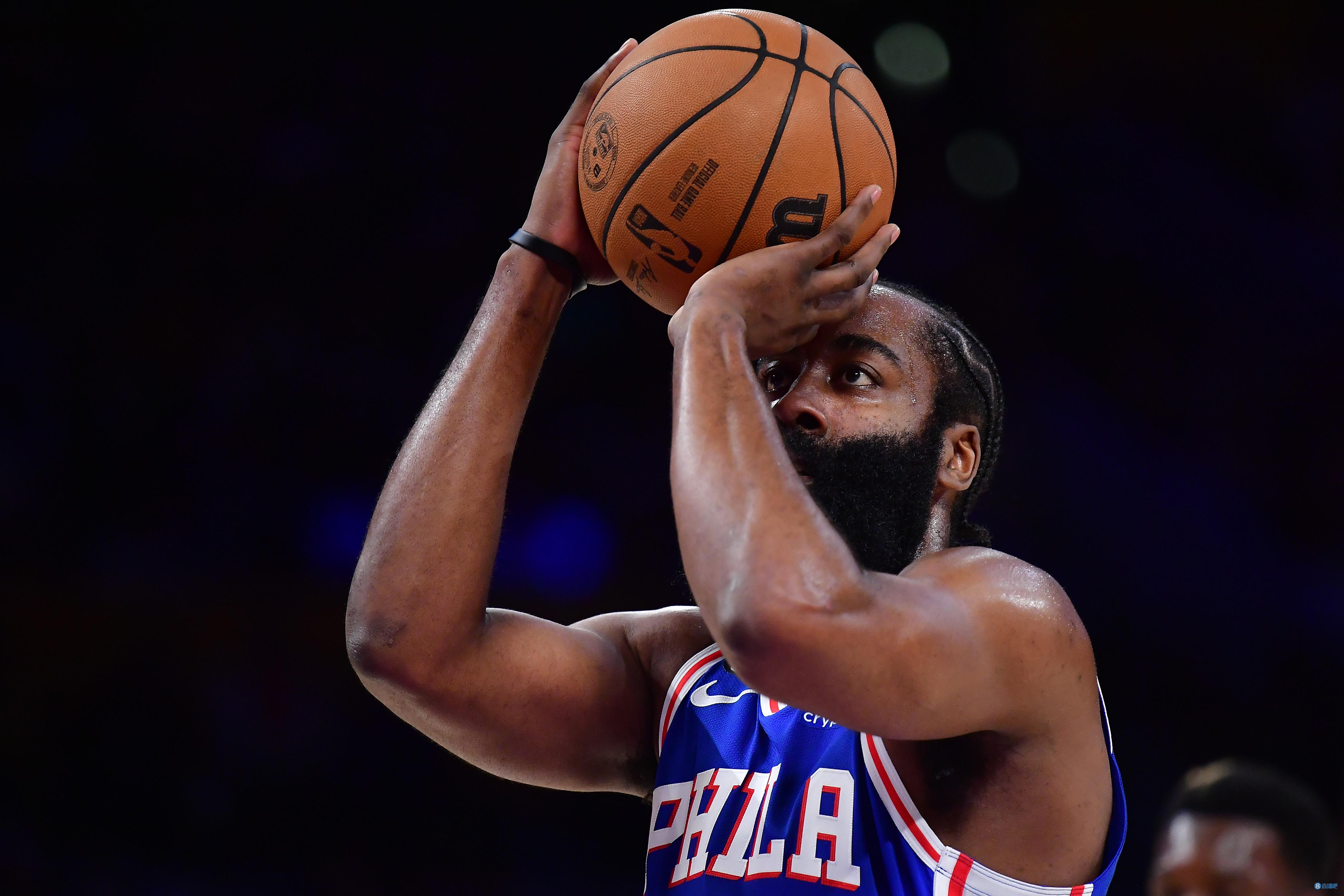 的火球穿过 的火球穿过